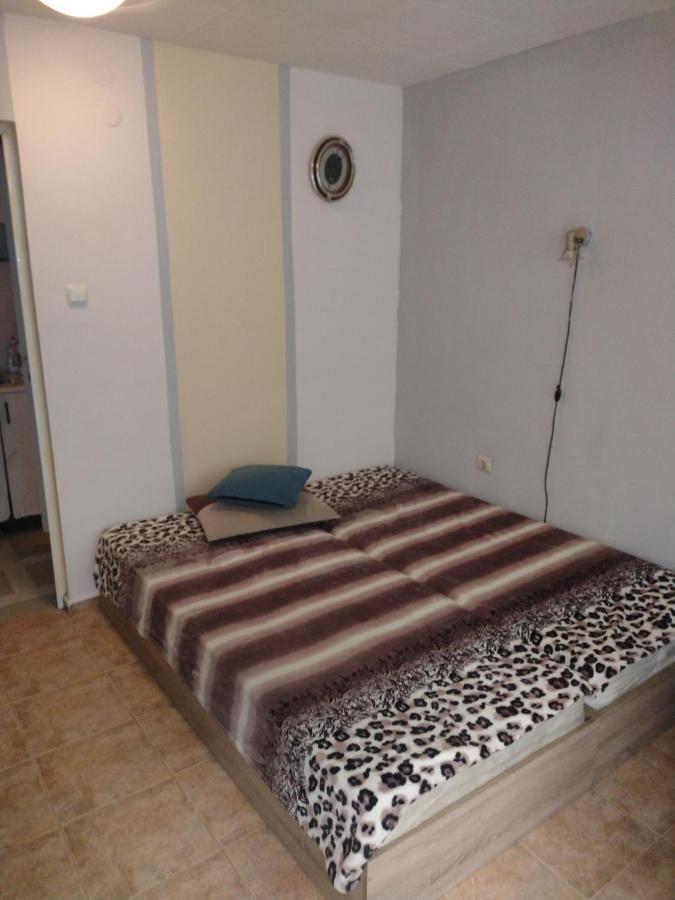Apartment Petr Beron Varna Exterior foto